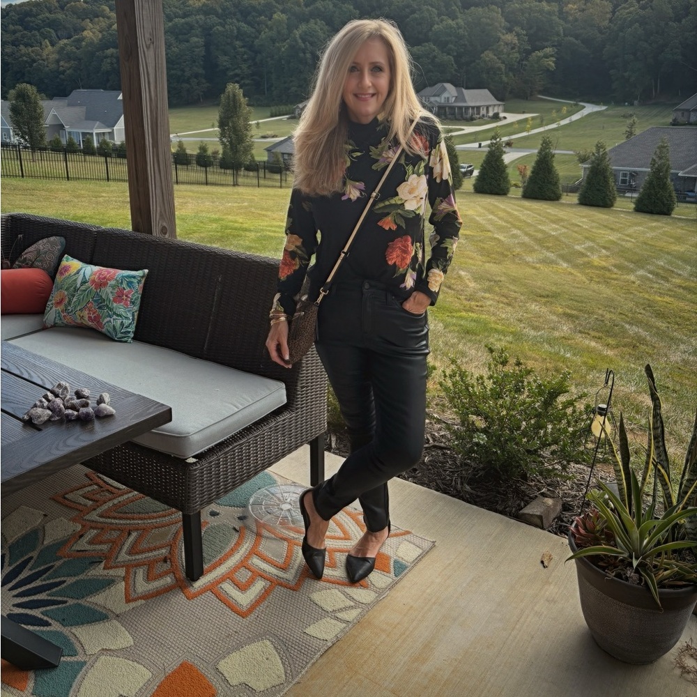 Meet your Posher, Becky